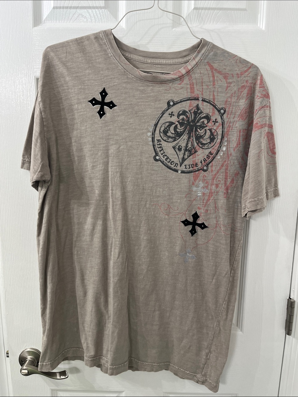 Affliction Taupe Short Sleeve Graphic Tee with Black and Red Accents